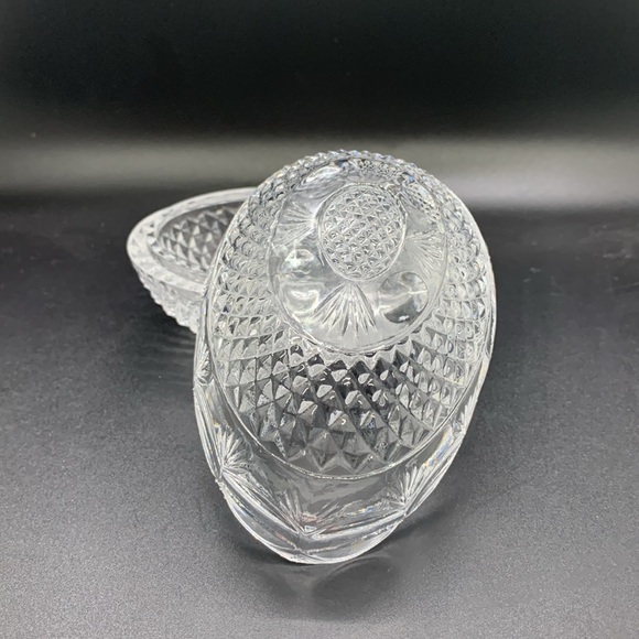AVON 1977 Mother’s Day Crystal Egg! - Picture 2 of 8